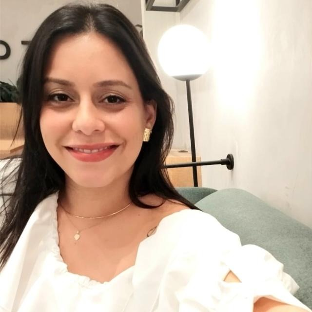 Vanusa Hofman de Almeid